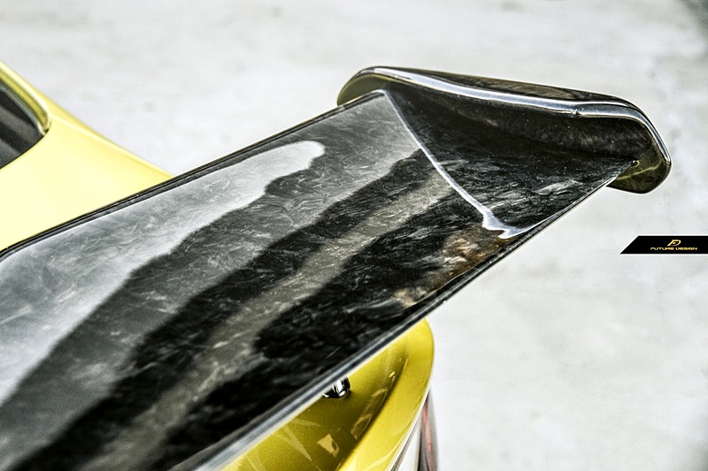 F22 - Performance DTM style Carbon Rear Wing 06