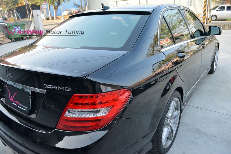 W204 C63 - AMG style Carbon Roof Spoiler 01