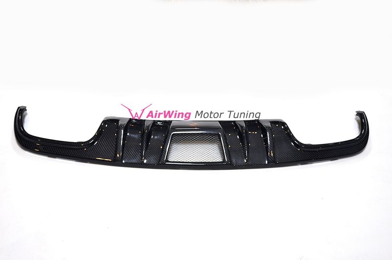 W204 C63 (2007-2011) –  AirWing Vented style Carbon Rear Diffuser 3