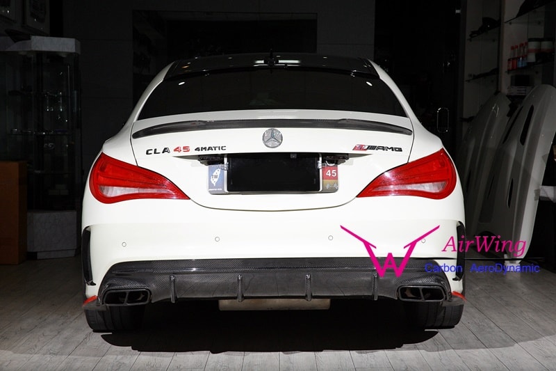 W117 - CLA45 facelif style Carbon Rear Diffuser 01