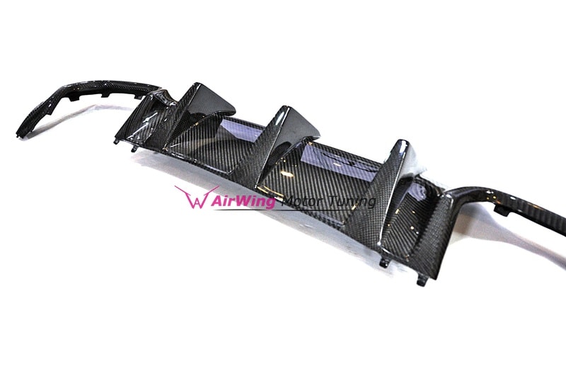 W204 C63 (2007~2011) - AirWing Big Fin style Carbon Rear Diffuser 4